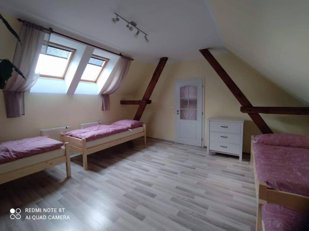 Ubytovani Nadeje Klec Extérieur photo