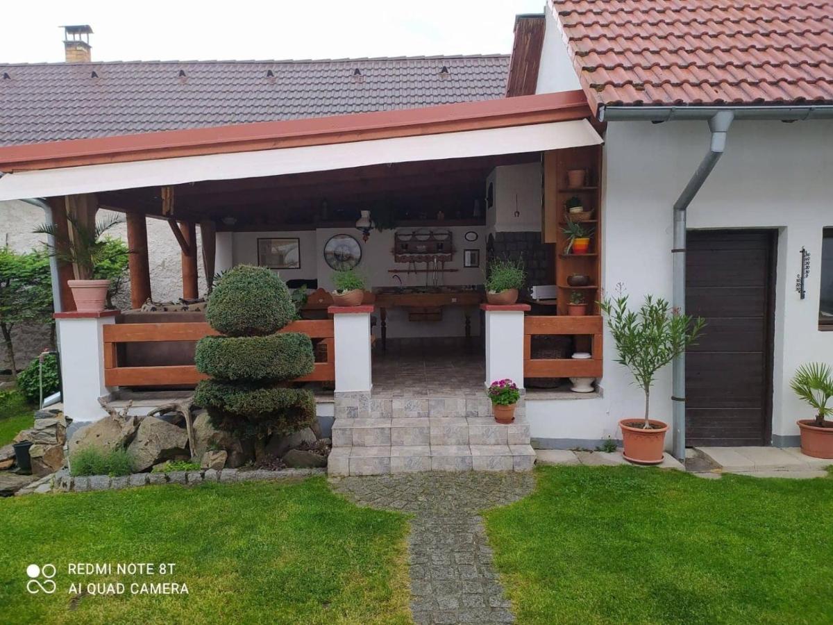 Ubytovani Nadeje Klec Extérieur photo